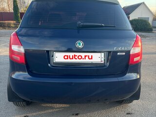 2011 Skoda Fabia II Рестайлинг, синий, 420000 рублей, вид 3