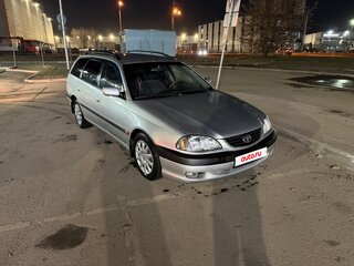 2000 Toyota Avensis I Рестайлинг, серый, 590000 рублей, вид 2