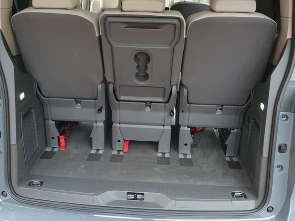 2023 Volkswagen Multivan Long T7, серый, 5850000 рублей - вид 10