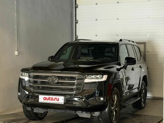 2023 Toyota Land Cruiser 300 Series, чёрный, 9500000 рублей, вид 2