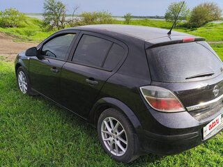 2011 Opel Astra H Рестайлинг, чёрный, 450000 рублей, вид 1