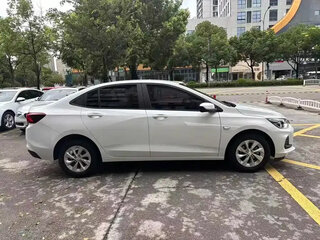 2022 Chevrolet Onix II, белый, 900000 рублей, вид 4