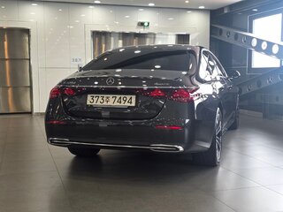 2024 Mercedes-Benz E-Класс 220 d VI (W214, S214), серый, 6800000 рублей, вид 4