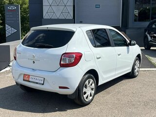 2017 Renault Sandero II, белый, 883000 рублей, вид 4