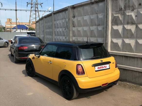2007 Mini Hatch One II (R56), жёлтый, 800000 рублей - вид 10