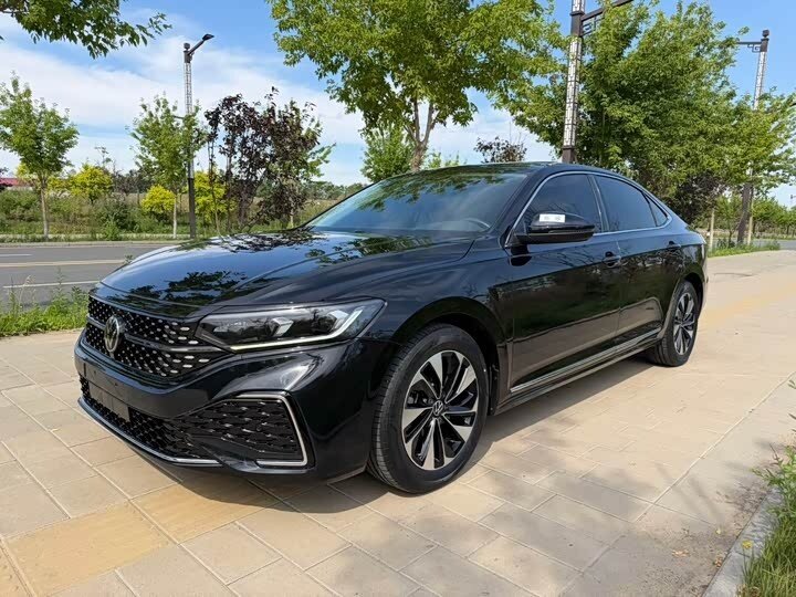 Открыть фотографии: Volkswagen Passat B8 Рестайлинг