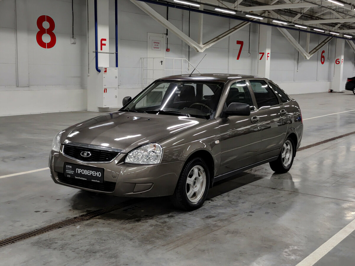 Открыть фотографии: Lada (ВАЗ) Priora I Рестайлинг