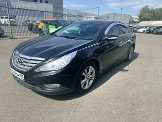 Hyundai Sonata VI (YF)
