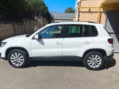 2016 Volkswagen Tiguan I Рестайлинг, белый, 1450000 рублей, вид 4