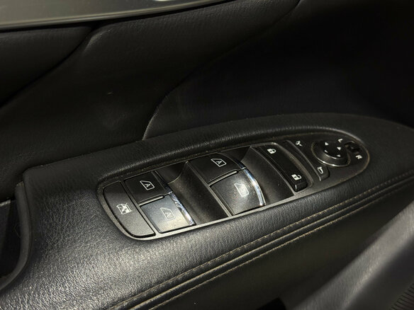 2011 Infiniti M37 IV, белый, 1400000 рублей - вид 19