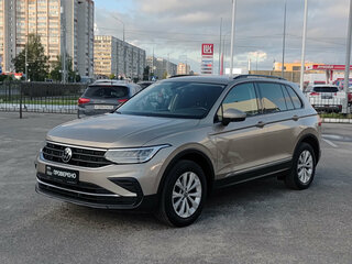 2021 Volkswagen Tiguan II Рестайлинг, коричневый, 2550000 рублей, вид 1