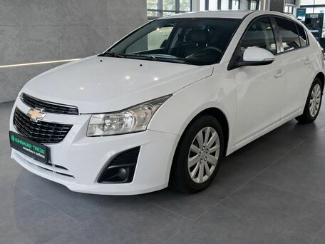 2015 Chevrolet Cruze I Рестайлинг, белый, 579000 рублей, вид 3