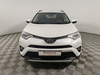 2019 Toyota RAV4 IV (XA40) Рестайлинг, белый, 2319000 рублей, вид 2