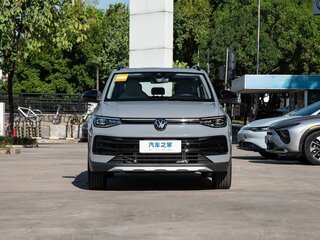 2026 Volkswagen Tharu XR, серый, 2320000 рублей, вид 2
