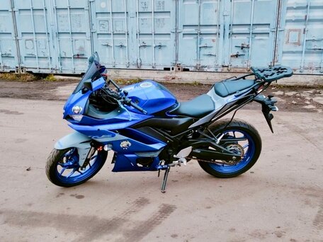2021 Yamaha YZF-R3, синий, 549000 рублей, вид 4