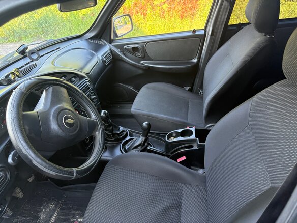 2015 Chevrolet Niva I Рестайлинг, серый, 510000 рублей - вид 4