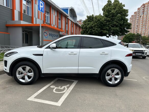 2018 Jaguar E-Pace I, белый, 2590000 рублей - вид 3