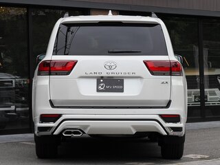 2026 Toyota Land Cruiser 300 Series, белый, 15500000 рублей, вид 5