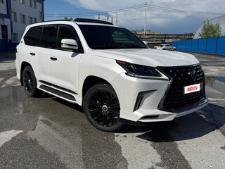2020 Lexus LX 570 III Рестайлинг 2, белый, 9600000 рублей, вид 3