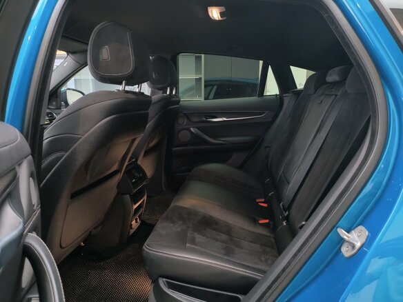 2018 BMW X6 30d II (F16), голубой, 4650000 рублей - вид 37
