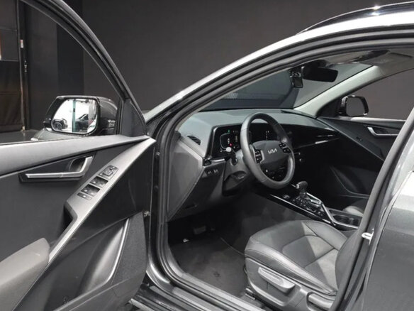 2022 Kia Niro II, серый, 1233000 рублей - вид 5