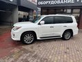 2011 Lexus LX 570 III, белый, 4200000 рублей - вид 4