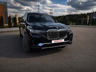 2021 BMW X7 40i I (G07), серый, 8900000 рублей, вид 2