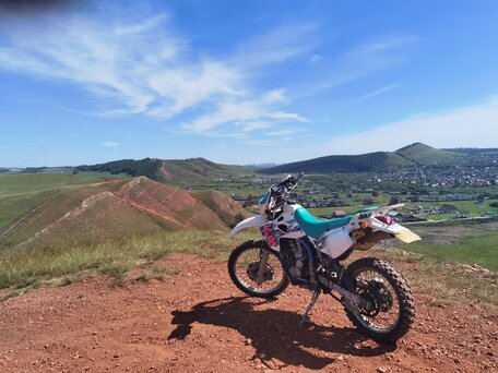 1998 Kawasaki KLX 250, белый, 215000 рублей, вид 1
