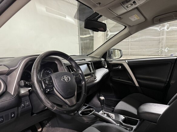 2017 Toyota RAV4 IV (XA40) Рестайлинг, белый - вид 7