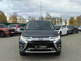 2020 Mitsubishi Outlander III Рестайлинг 3, серый, 2550000 рублей, вид 2