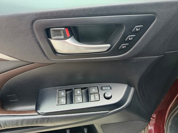 2014 Toyota Highlander III (XU50), красный, 2800000 рублей - вид 18