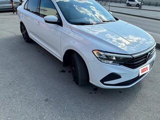 2021 Volkswagen Polo VI, белый, 1700000 рублей, вид 3