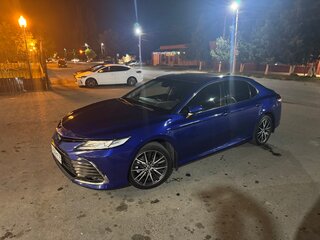 2021 Toyota Camry VIII (XV70) Рестайлинг, синий, 3150000 рублей, вид 5