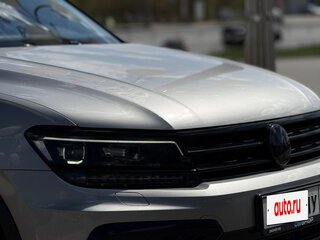 2018 Volkswagen Tiguan II, серебристый, 3090000 рублей, вид 5