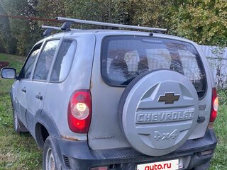2012 Chevrolet Niva I Рестайлинг, серый, 400000 рублей, вид 3
