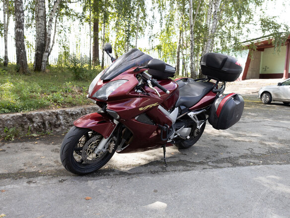 2006 Honda VFR 800, пурпурный, 550000 рублей - вид 2