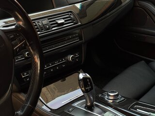 2010 BMW 5 серии 523i VI (F10/F11/F07), серебристый, 1600000 рублей, вид 3