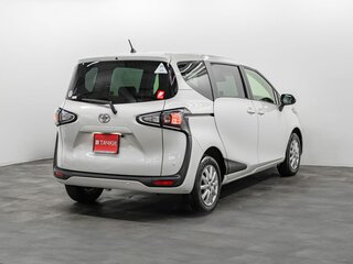 2021 Toyota Sienta II Рестайлинг, белый, 1640000 рублей, вид 3
