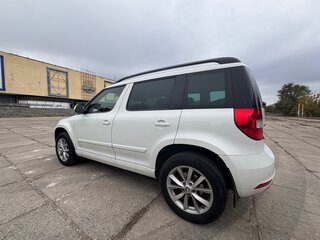 2017 Skoda Yeti I Рестайлинг, белый, 1750000 рублей, вид 5