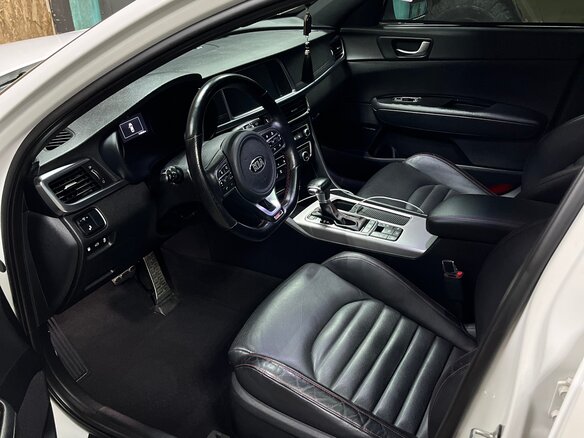 2017 Kia Optima IV, белый, 1910000 рублей - вид 6