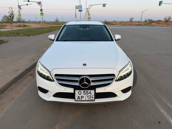 2018 Mercedes-Benz C-Класс 180 IV (W205) Рестайлинг, белый, 2100000 рублей - вид 4