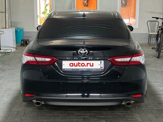 2021 Toyota Camry VIII (XV70) Рестайлинг, чёрный, 3650000 рублей, вид 3
