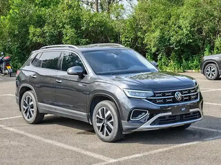 2023 Volkswagen Tayron I Рестайлинг, чёрный, 2300088 рублей, вид 3
