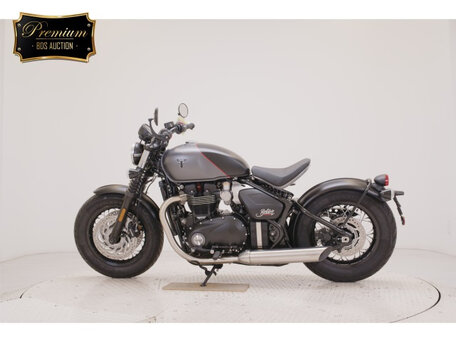 2026 Triumph Bonneville Bobber, чёрный, 1570000 рублей, вид 3