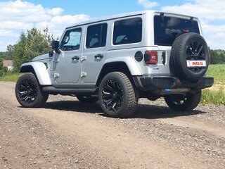 2024 Jeep Wrangler 4xe IV (JL) Рестайлинг, серебристый, 4850000 рублей, вид 2