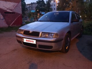 2002 Skoda Octavia I (A4) Рестайлинг, серебристый, 240000 рублей, вид 1