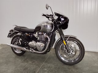 2020 Triumph Bonneville T120, серый, 945000 рублей, вид 5