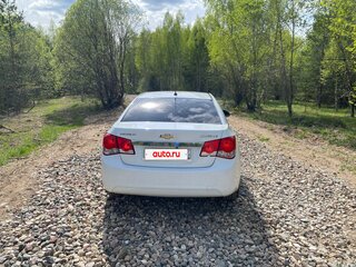 2012 Chevrolet Cruze I, белый, 700000 рублей, вид 4