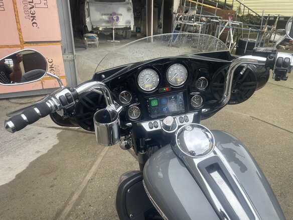 2010 Harley-Davidson Electra Glide, серый, 1100000 рублей - вид 5