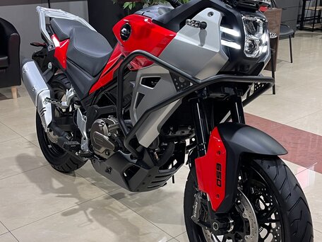 2026 QJMotor SVT 650, красный, 699000 рублей, вид 4
